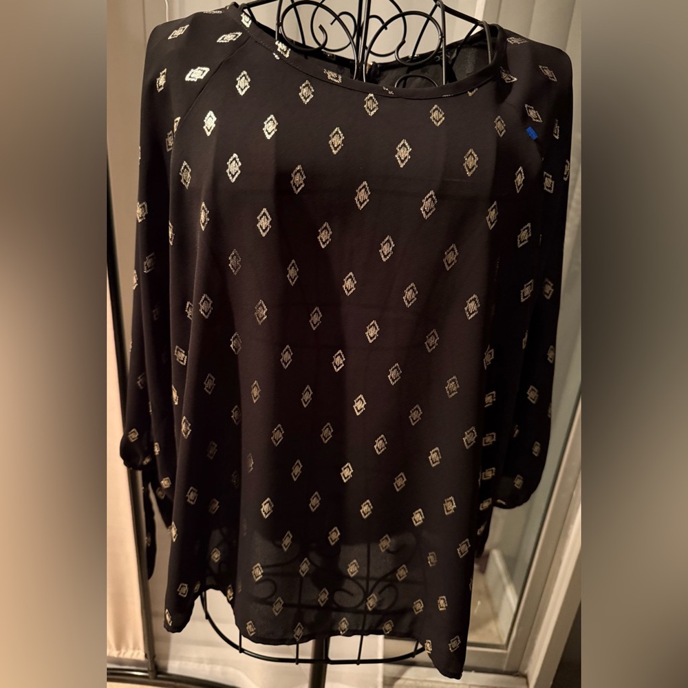 PaperMoon Women’s 3/4 Sleeve Length Blouse.  Black With Metallic Gold Size Large